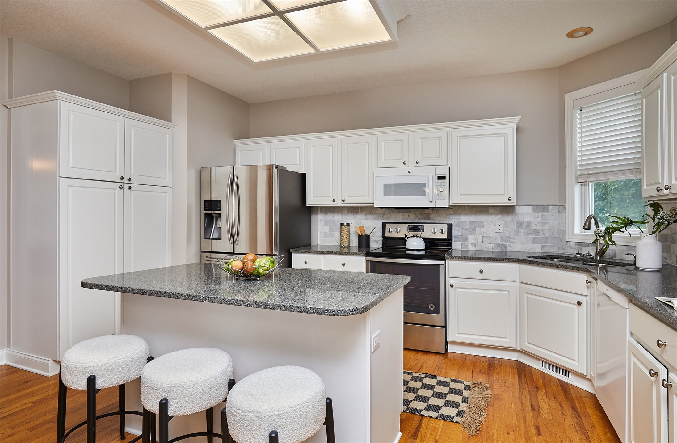 5806 Wistful Vista Drive, West Des Moines, Iowa image 12