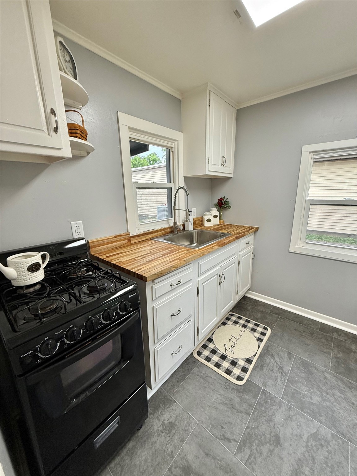 3903 SW 9th Street, Des Moines, Iowa image 4