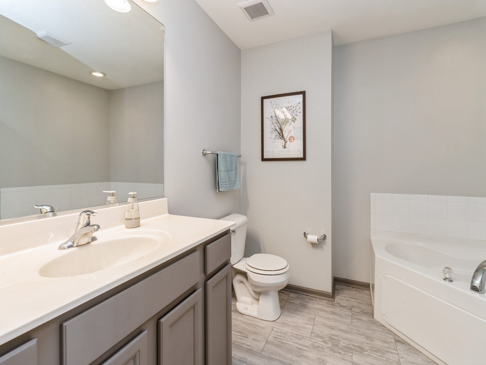 8525 Boulder Drive, West Des Moines, Iowa image 17