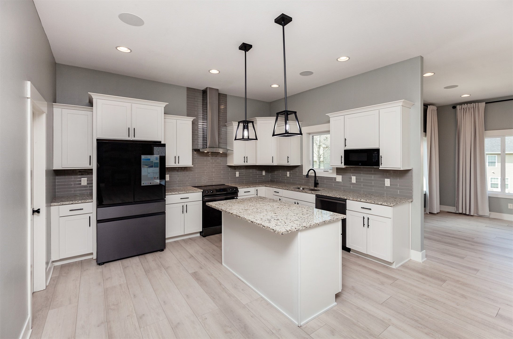 4104 Lakeland Court
