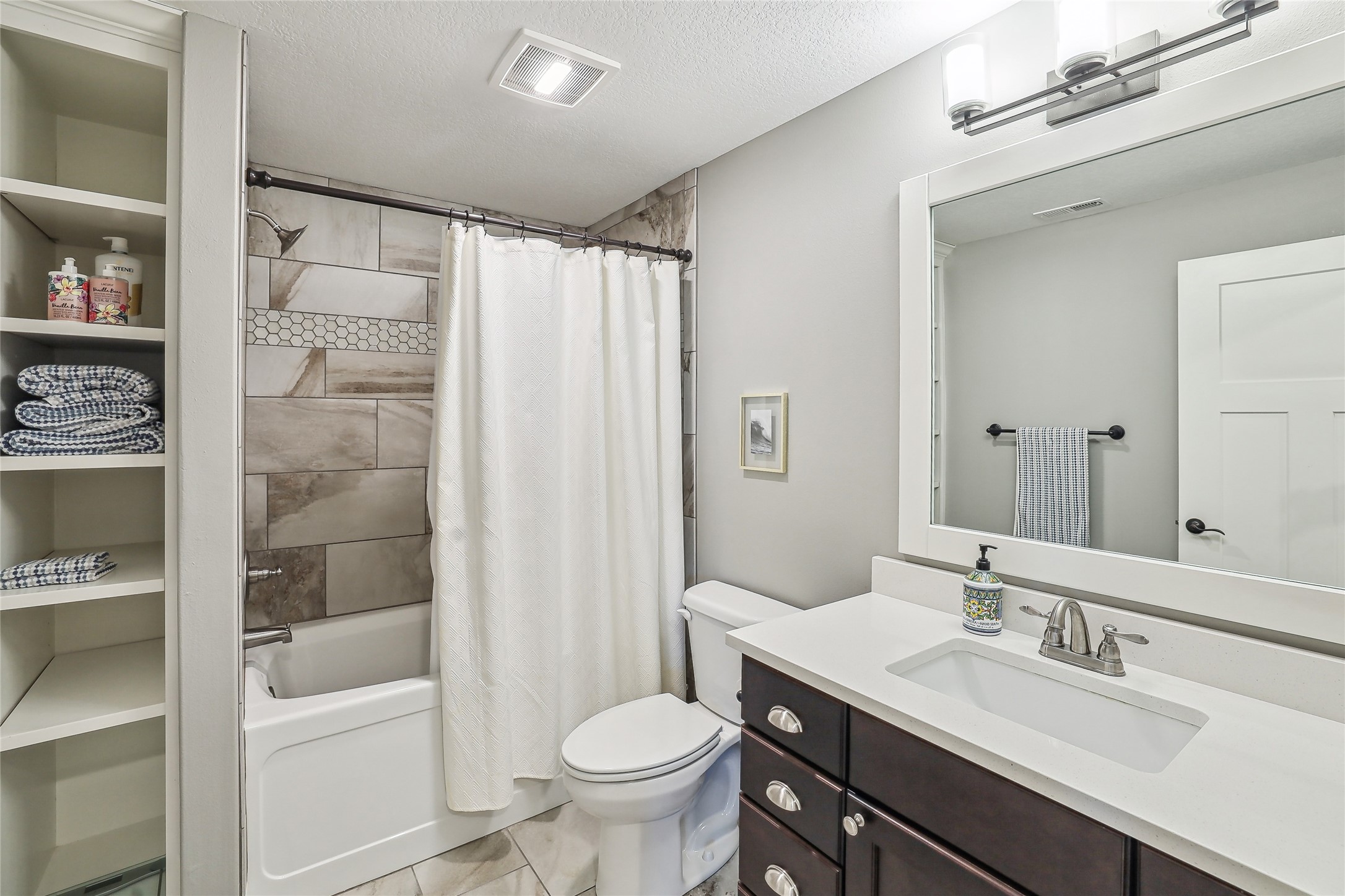 1590 Hannah Lane, Waukee, Iowa image 29