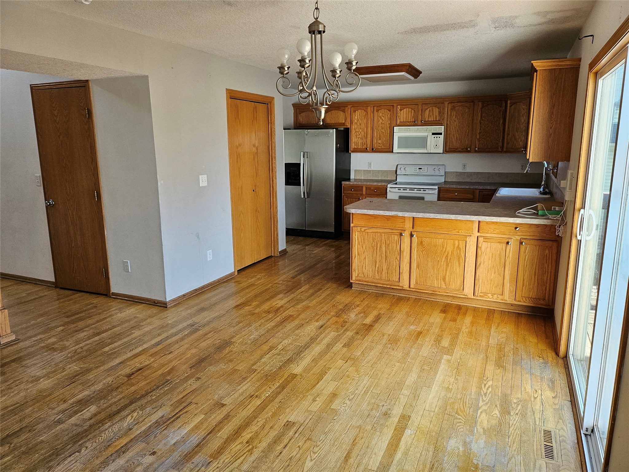 706 79th Place, West Des Moines, Iowa image 6