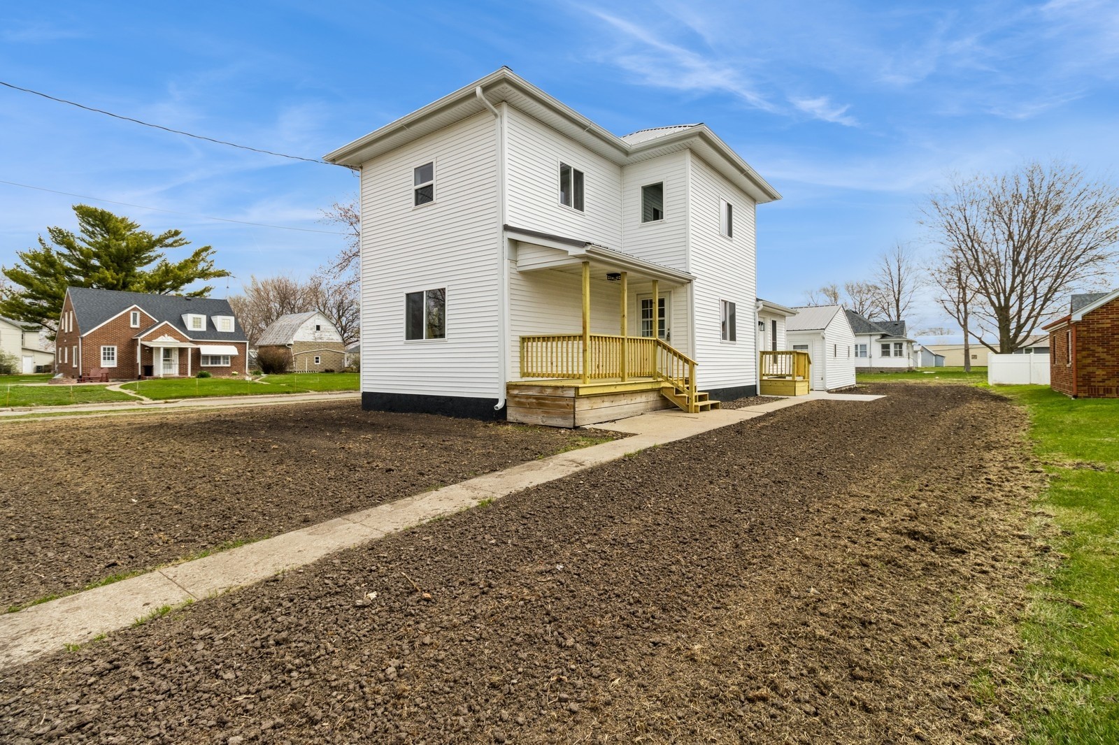 207 N 3rd Street, Montezuma, Iowa image 1