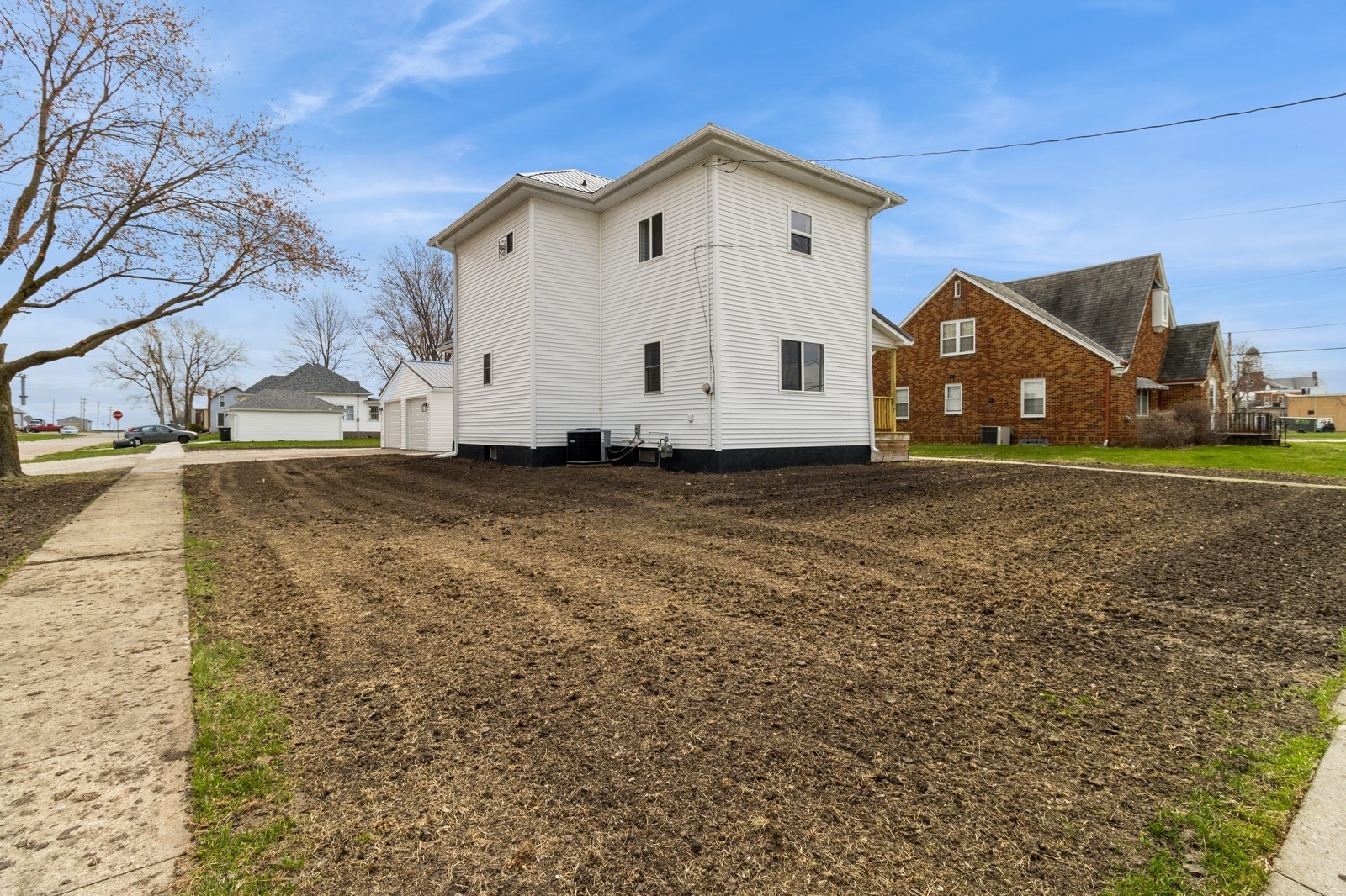 207 N 3rd Street, Montezuma, Iowa image 3