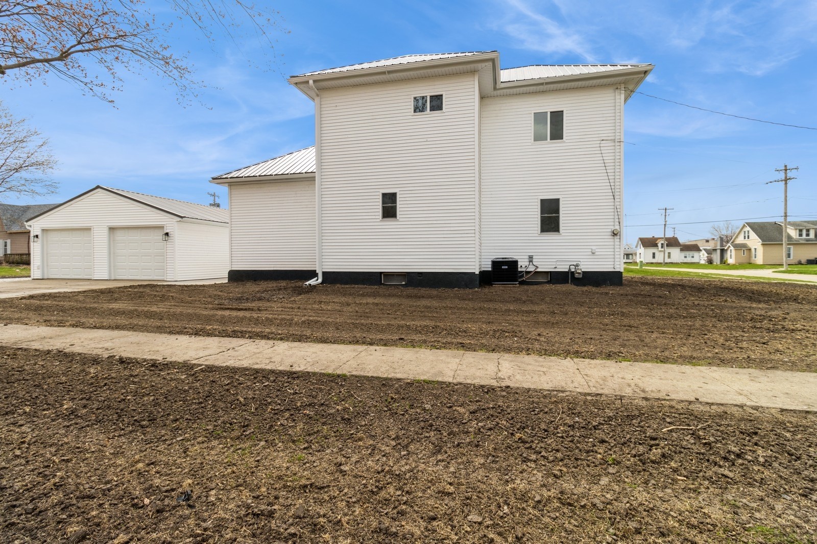 207 N 3rd Street, Montezuma, Iowa image 4