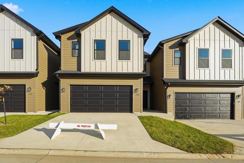 1343 Meadow Rose Place Waukee IA 50263