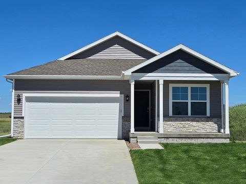 Homes For Sale - 2409 SE Billings Place<br/> West Des Moines, IA 50265