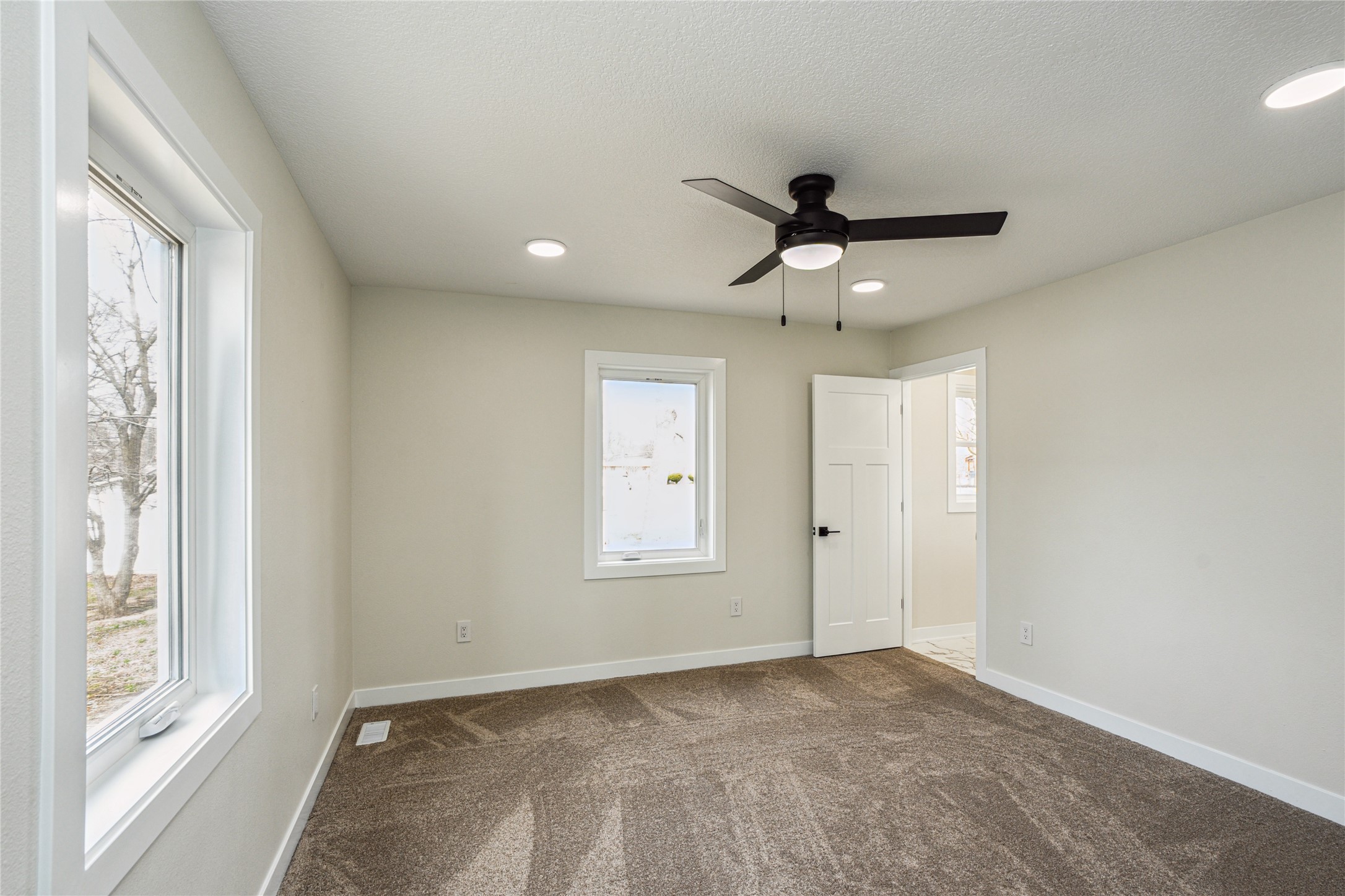 514 S Brobst Street, Knoxville, Iowa image 26