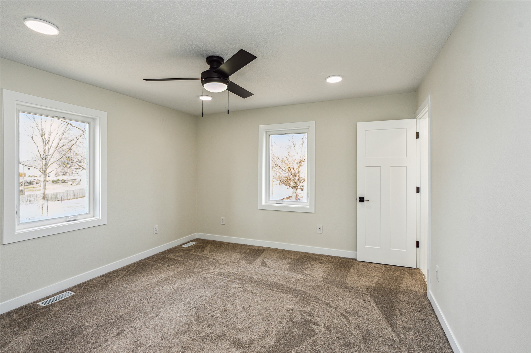 514 S Brobst Street, Knoxville, Iowa image 25