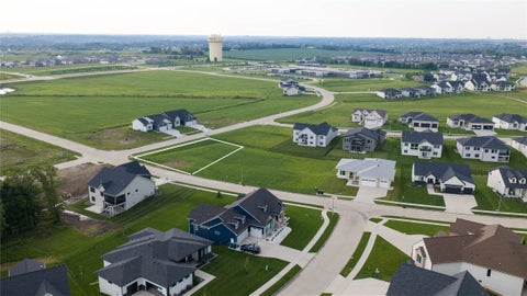 Vacant Land For Sale - 17200 Springbrook Trail<br/> Urbandale, IA 50263
