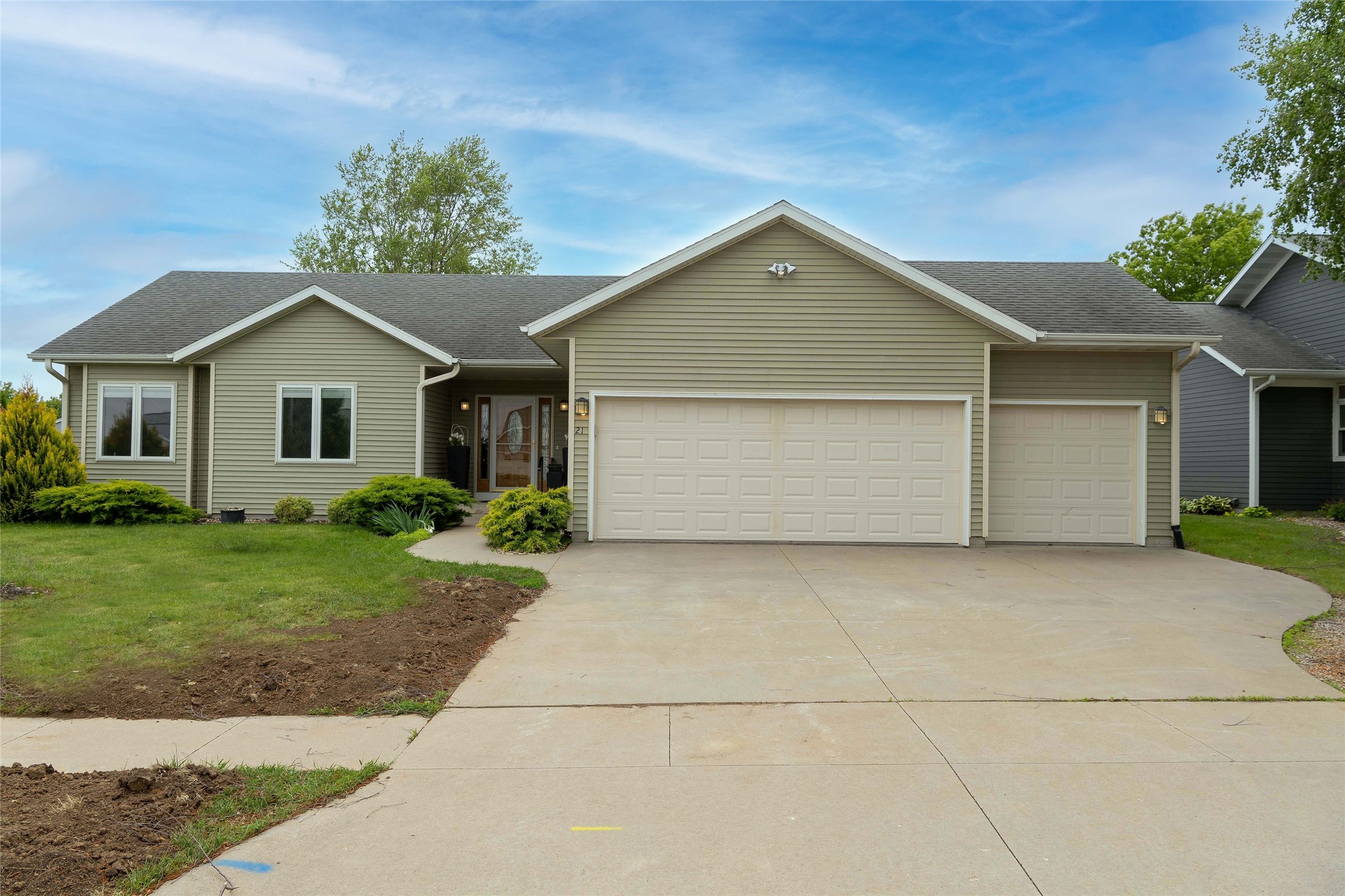 21 Eastwood Street, Pella, Iowa image 1