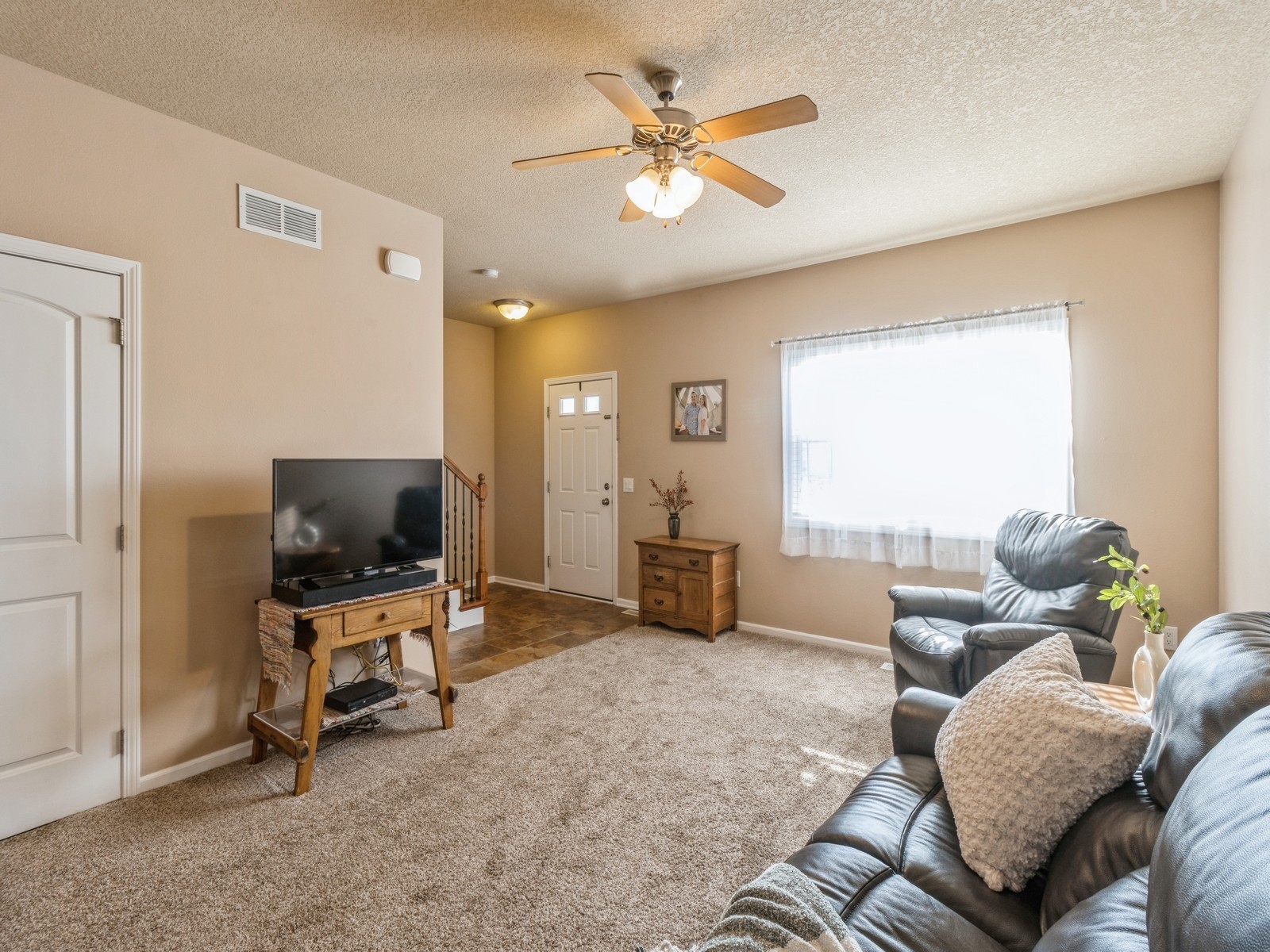 2336 Lexington Drive, Norwalk, Iowa image 3