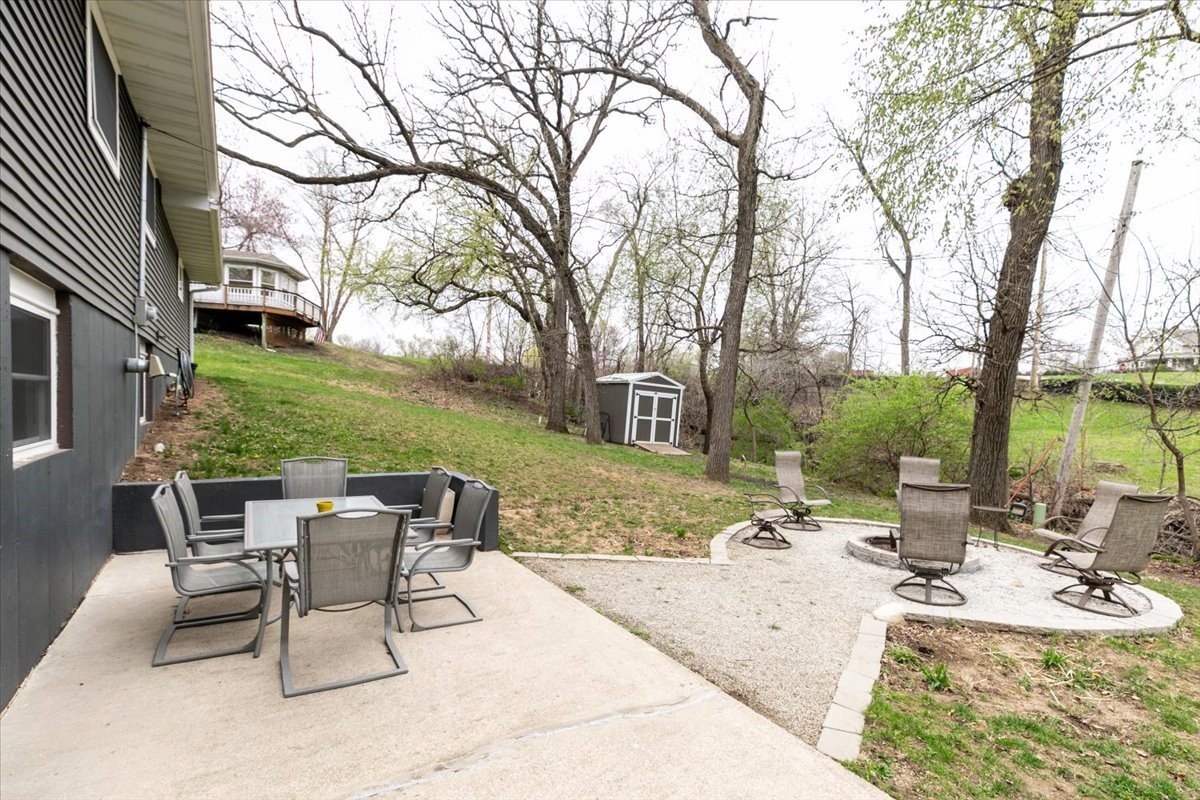 103 Emerson Hough Drive, Newton, Iowa image 26