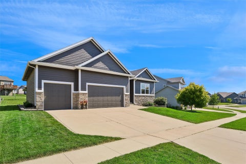 Homes For Sale - 520 Timberview Drive<br/> Dallas County, Adel, IA 50003