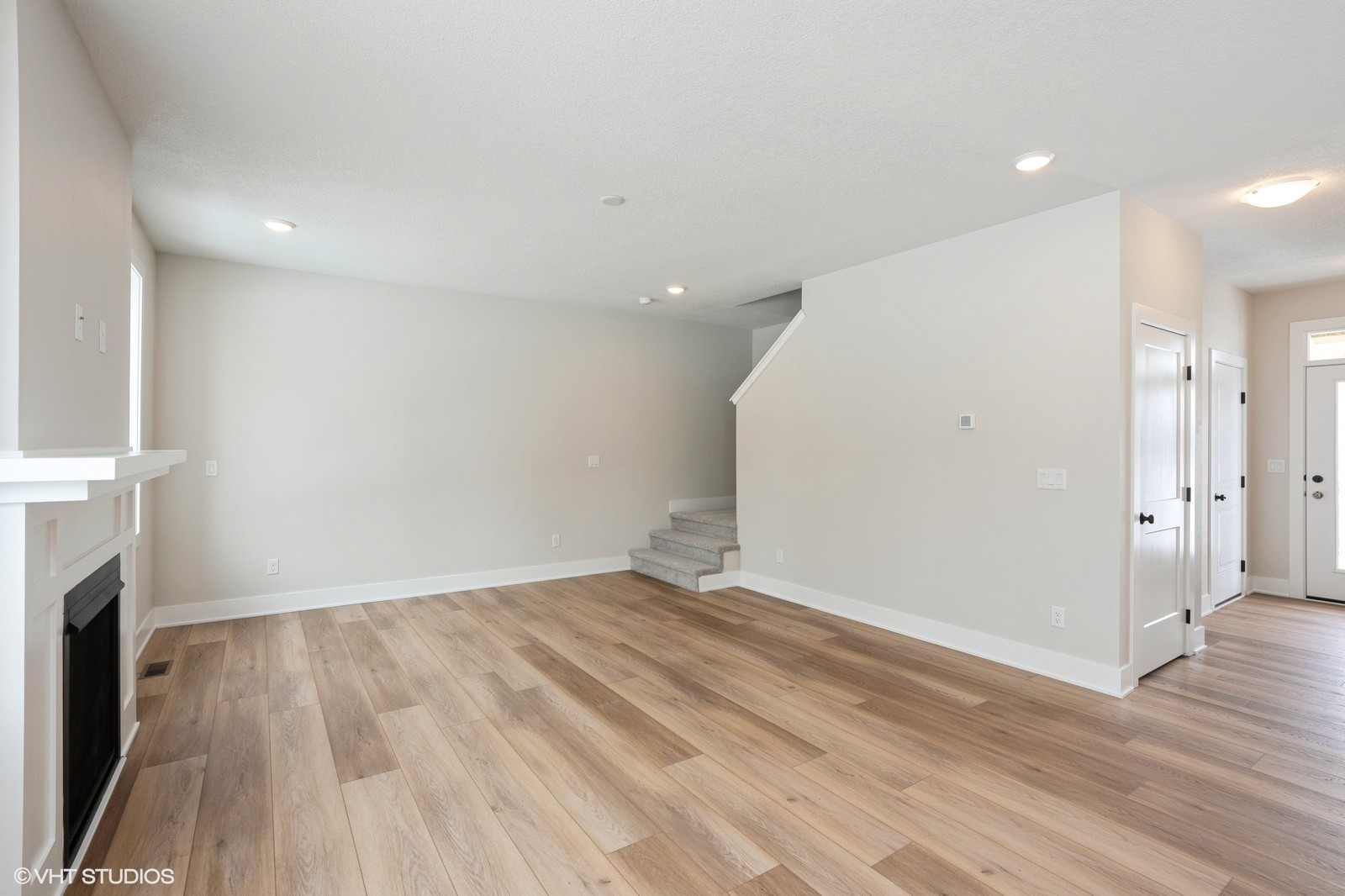 150 10th Avenue NE