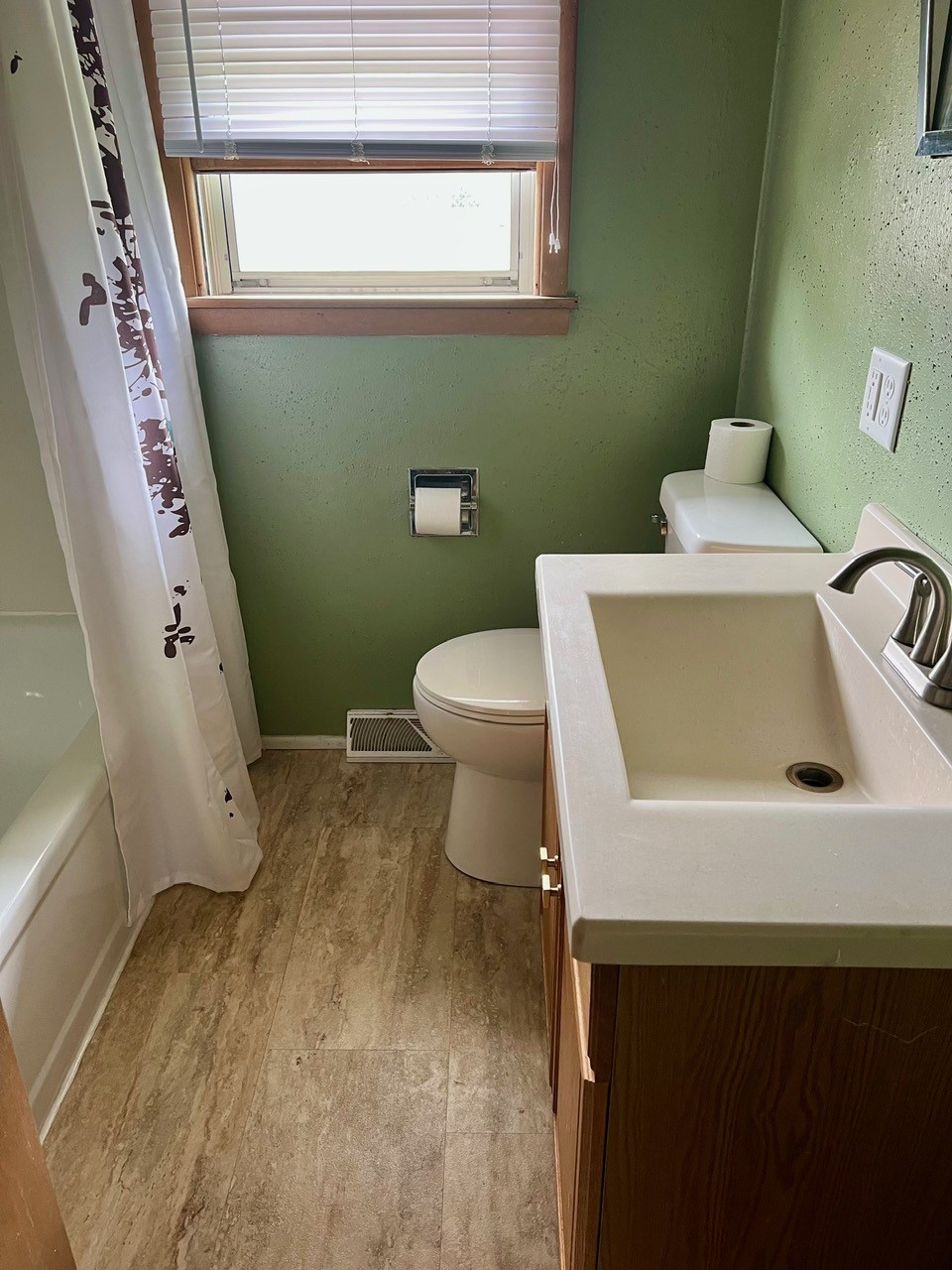160 Bel Aire Drive, Waukee, Iowa image 9