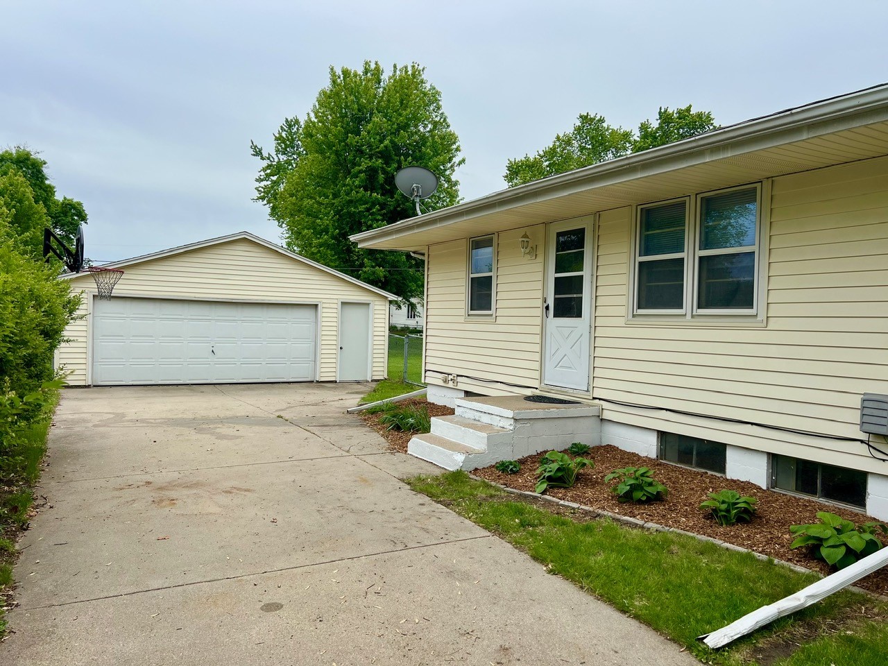 160 Bel Aire Drive, Waukee, Iowa image 14