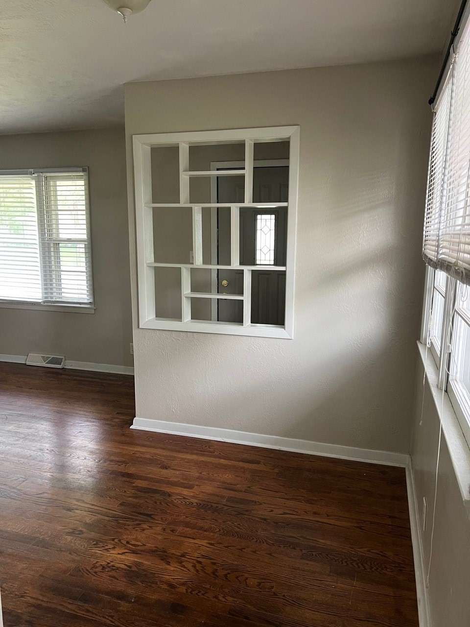 160 Bel Aire Drive, Waukee, Iowa image 2