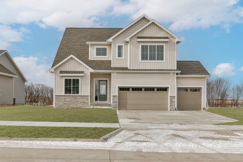Homes For Sale - 3831 NW Reinhart Drive<br/> Ankeny, IA 50023