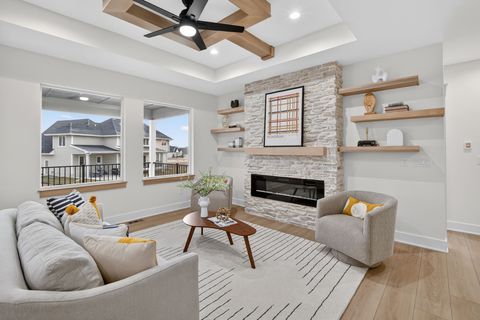 5557 165th Street Urbandale IA 50323