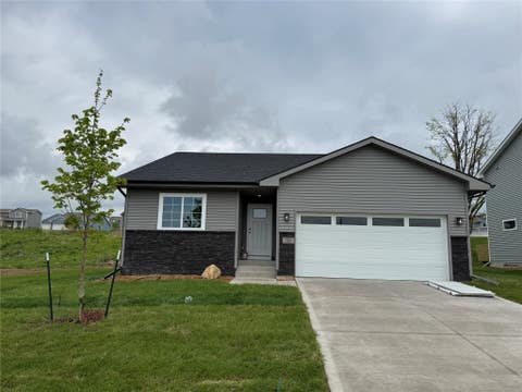 Homes For Sale - 703 W Wright Road<br/> Warren County, Norwalk, IA 50211
