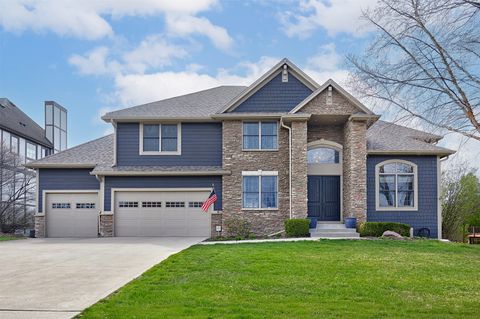 Homes For Sale - 244 62nd Court<br/> West Des Moines, IA 50266