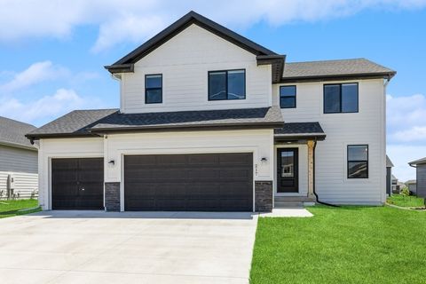 Single Family Residence in Bondurant IA 217 13th Street.jpg