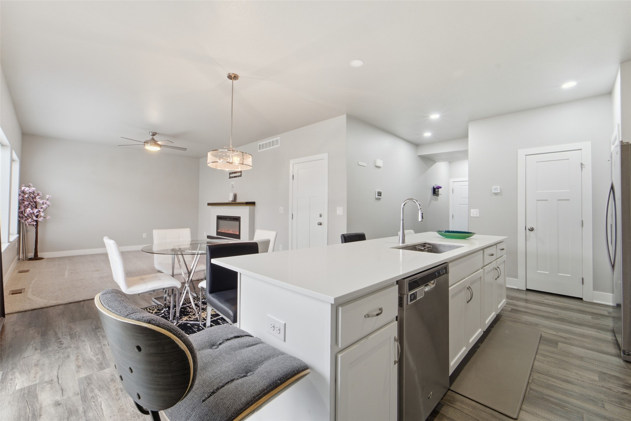 1414 NE Cedarwood Drive