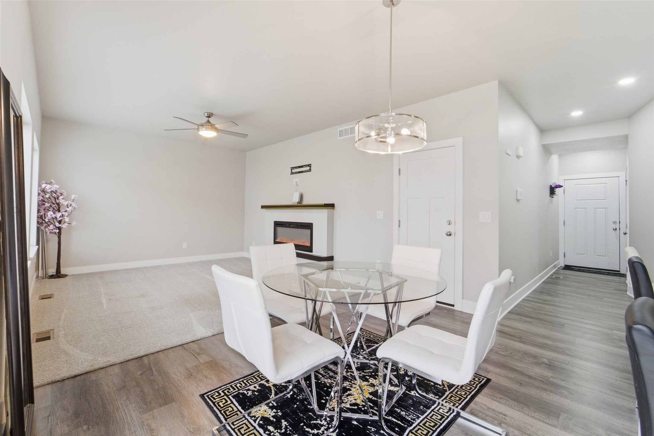 1414 NE Cedarwood Drive