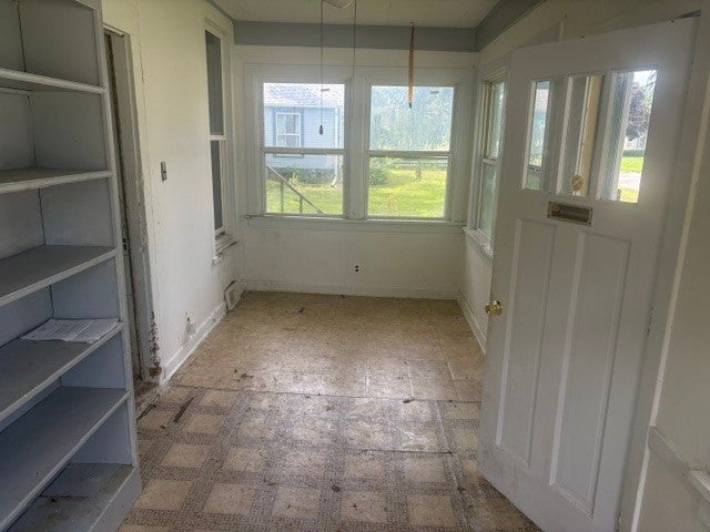 814 W 5th Street S - Photo 4