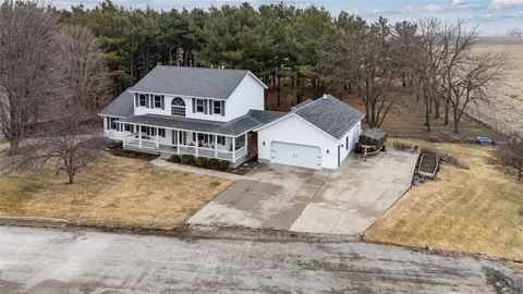 Homes For Sale - 708 S Veverka Drive<br/> Prairie City, IA 50228