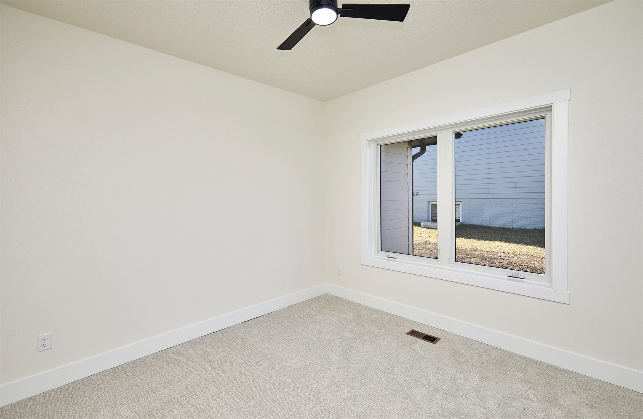 17743 Hammontree Drive, Clive, Iowa image 16