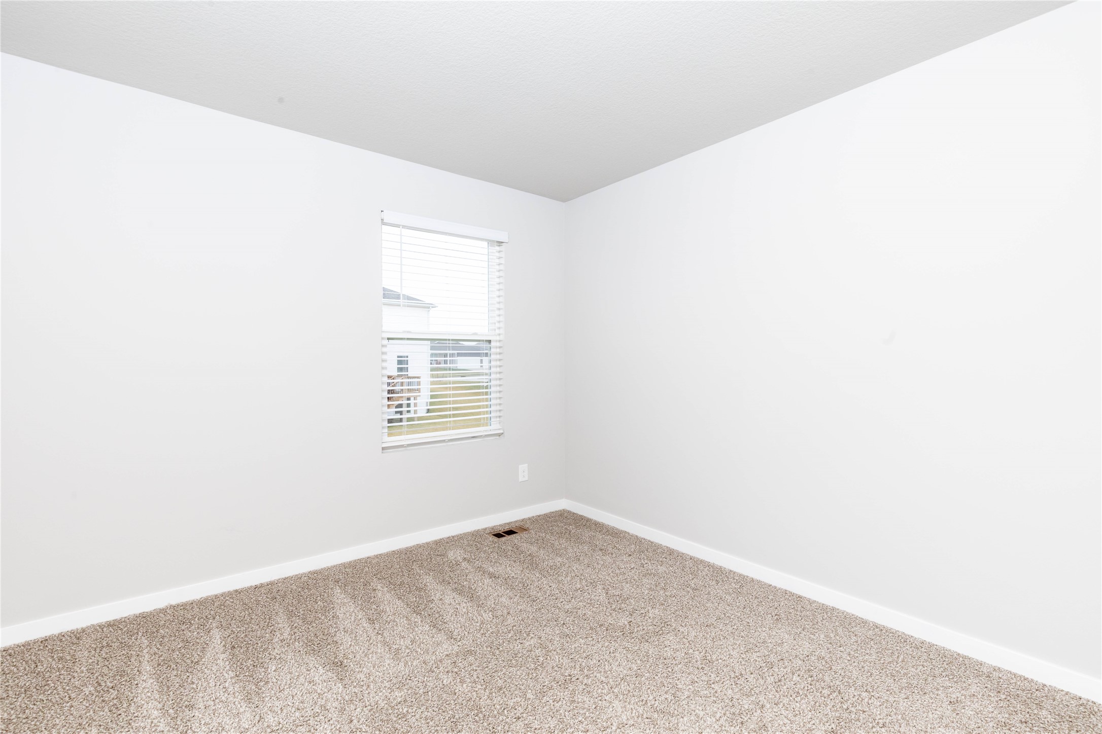 1065 Waukee Avenue, Waukee, Iowa image 26