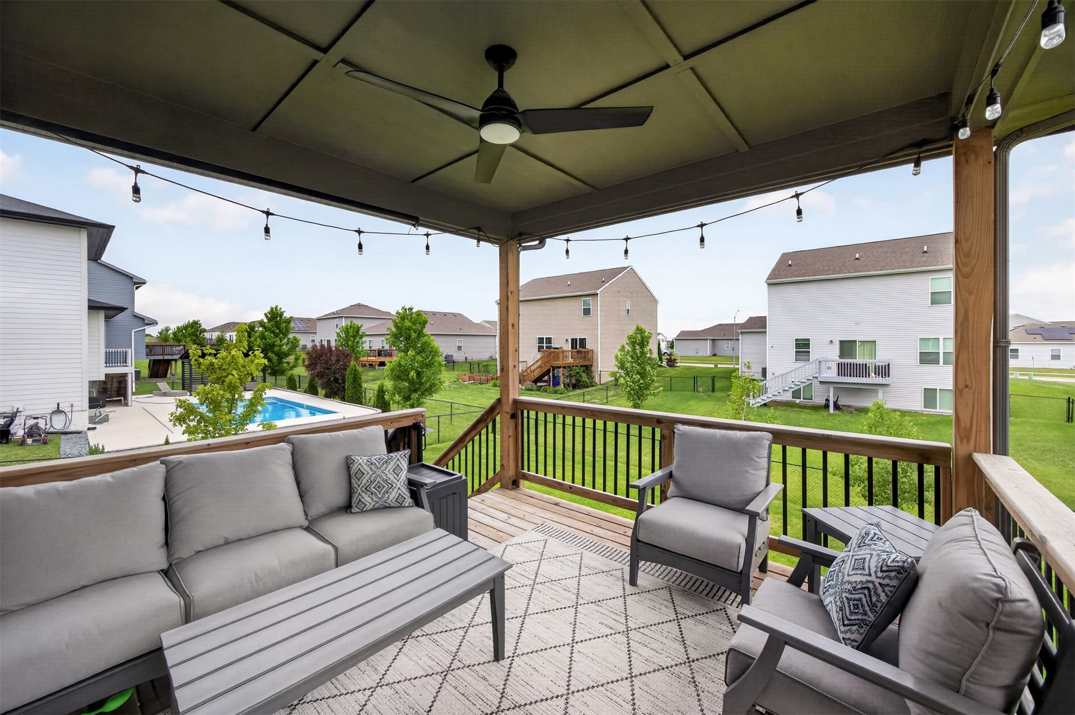 855 Sandstone Point