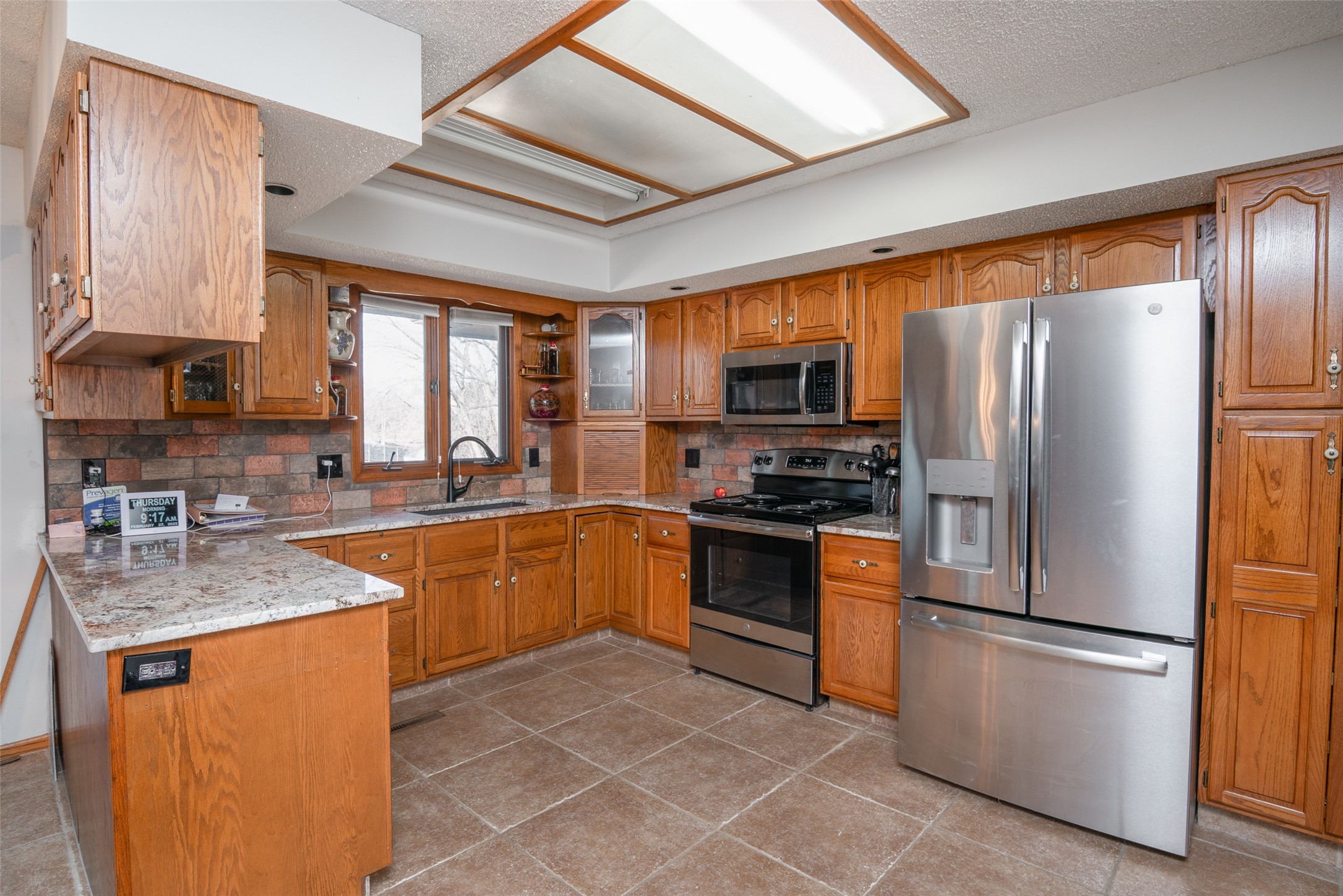1400 NW 98th Street, Clive, Iowa image 6