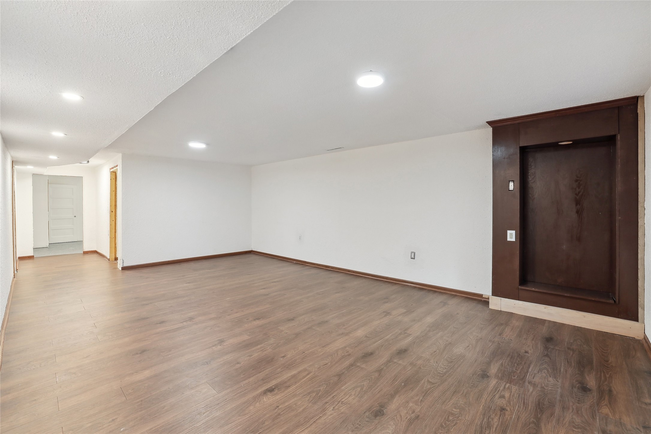 423 E Burnham Avenue, Des Moines, Iowa image 13
