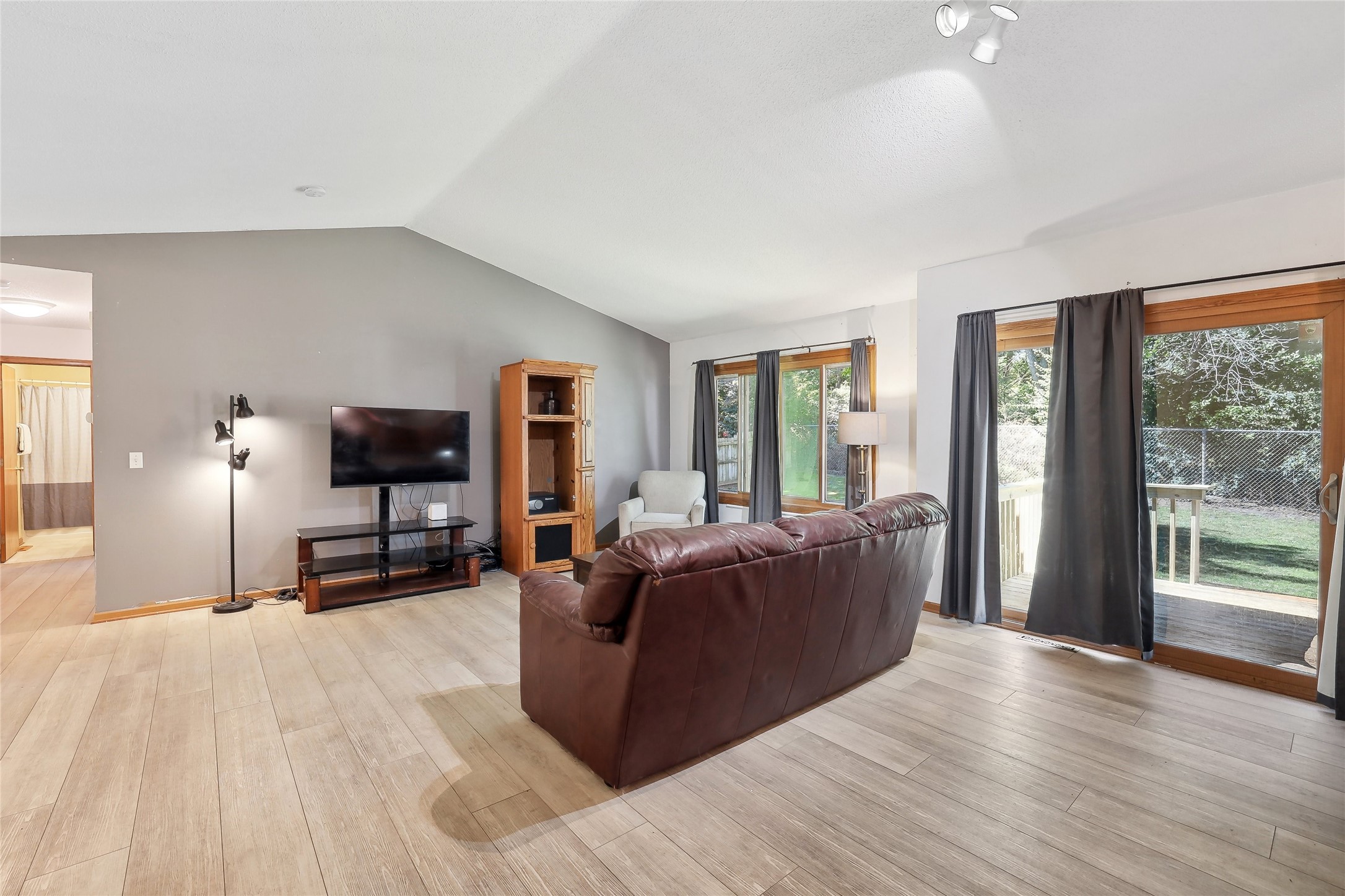 423 E Burnham Avenue, Des Moines, Iowa image 5