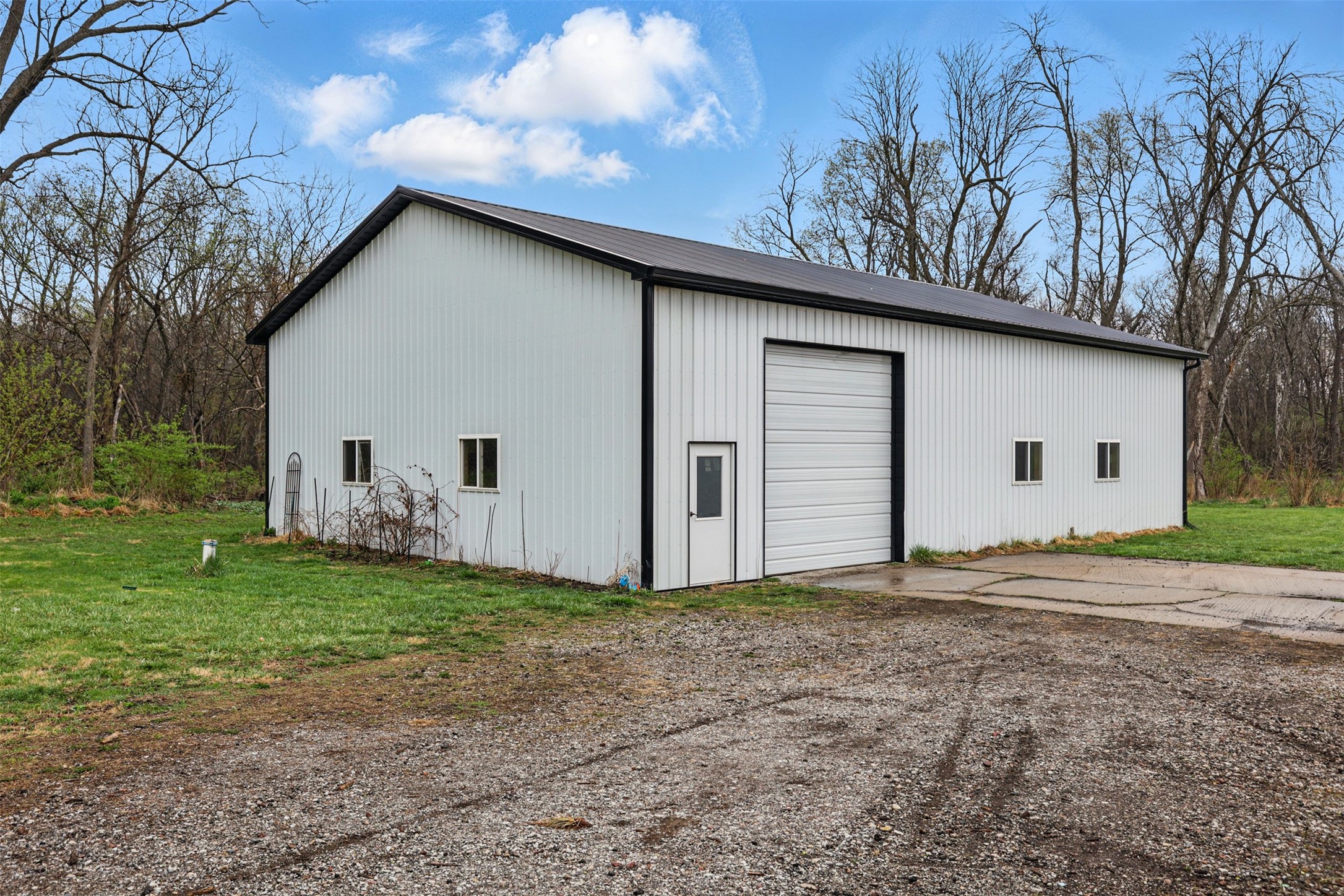 14848 NE White Oak Drive, Elkhart, Iowa image 3