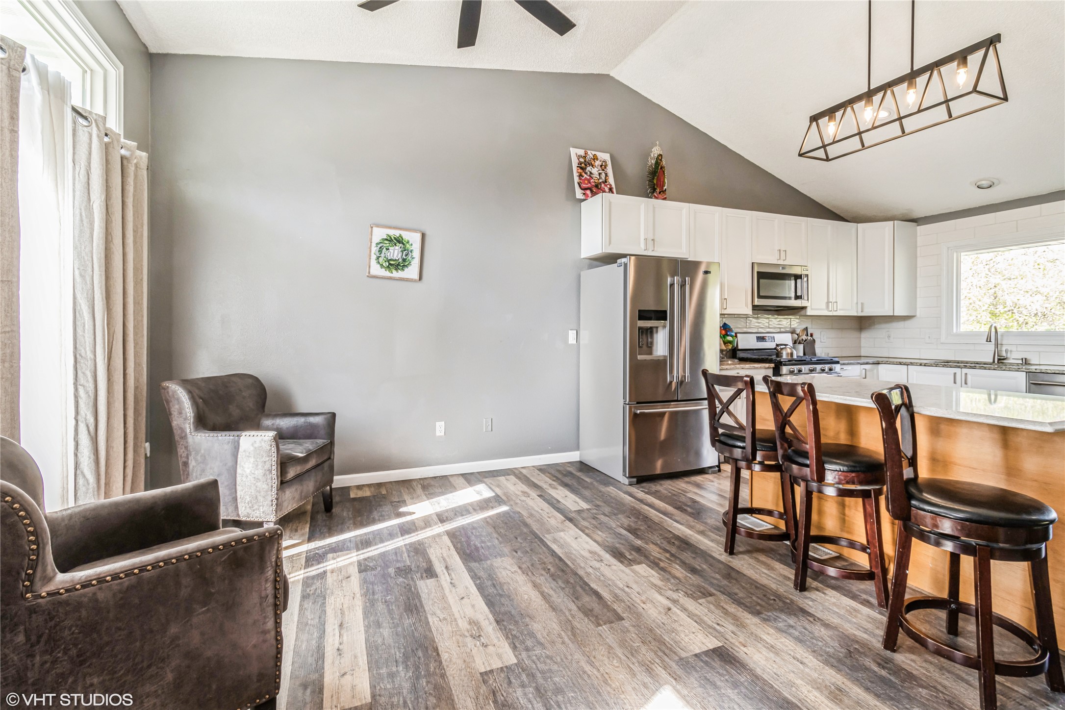 525 Christie Lane, Pleasant Hill, Iowa image 4