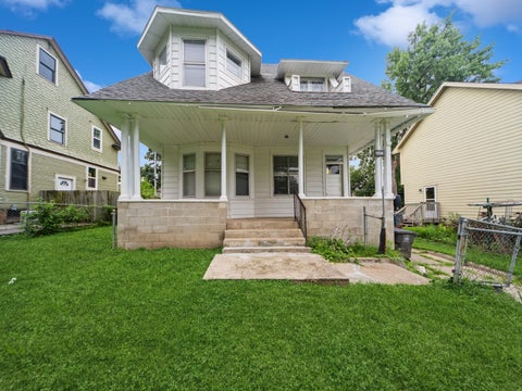 Homes For Sale - 1534 9th Street<br/> Des Moines, IA 50314