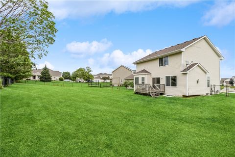 Single Family Residence in Urbandale IA 4120 155th Street 19.jpg