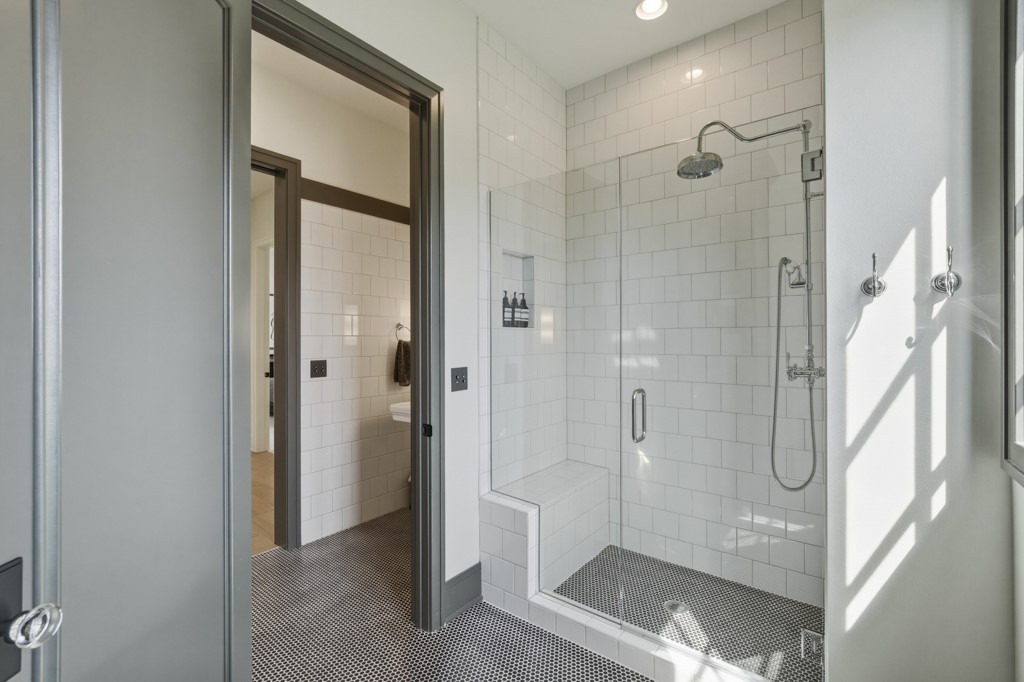 West Des Moines, Iowa, 50265, United States, 6 Bedrooms Bedrooms, ,5 BathroomsBathrooms,Residential,Active,2033345