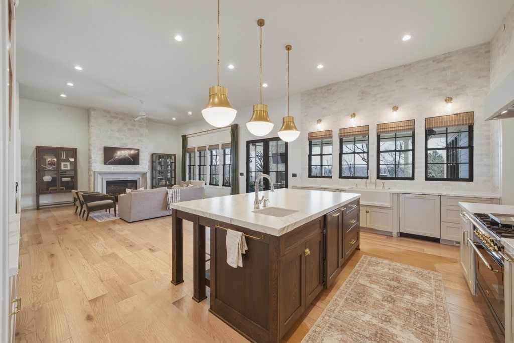 West Des Moines, Iowa, 50265, United States, 6 Bedrooms Bedrooms, ,5 BathroomsBathrooms,Residential,Active,2033345