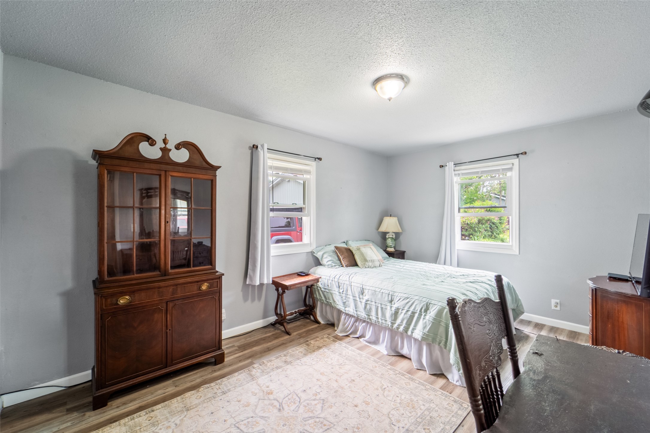 327 E 11th Street, Newton, Iowa image 11