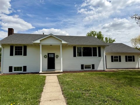 Homes For Sale - 708 2nd Avenue<br/> Story County, Collins, IA 50055