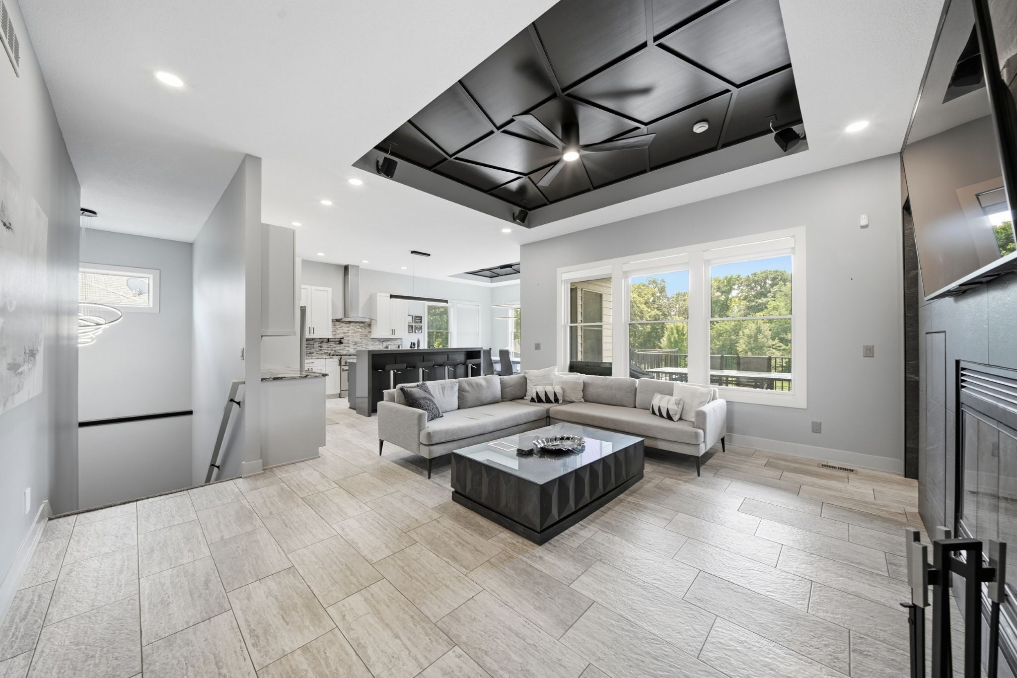 1824 Falcon Drive