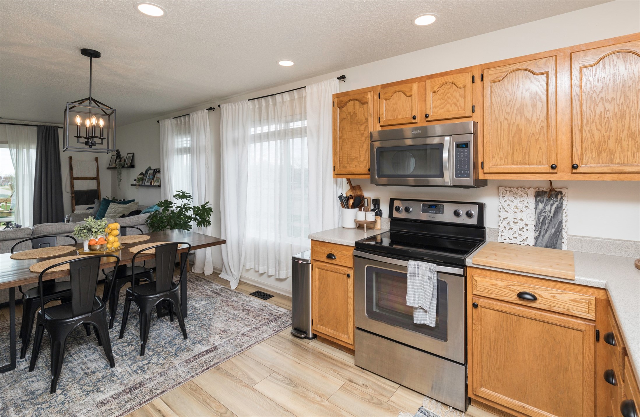 5901 NW 97th Street, Johnston, Iowa image 6