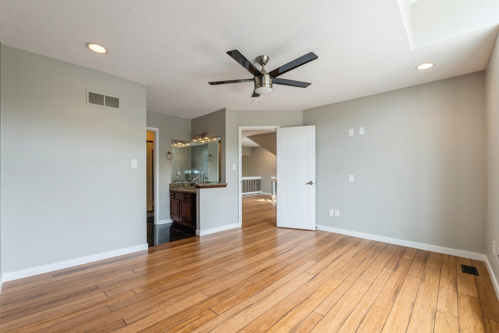2405 81st Circle, Urbandale, Iowa image 19
