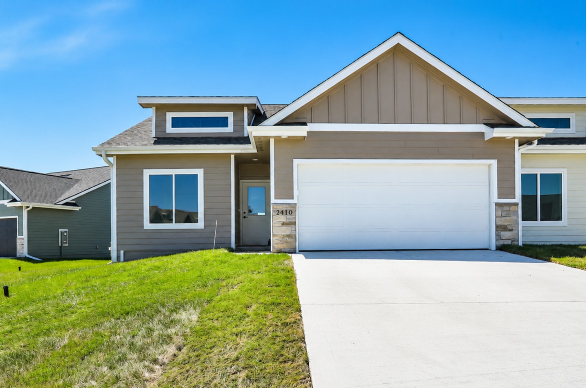Photo 1 of 34 — 2410 NE 6th Street, Grimes, IA 50111