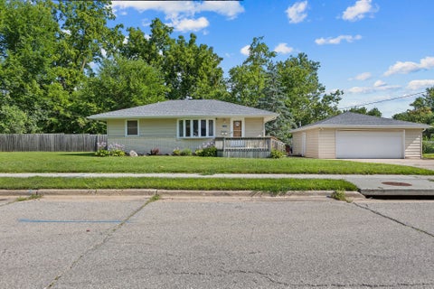 Homes For Sale - 627 Broad Street<br/> Polk County, Des Moines, IA 50315